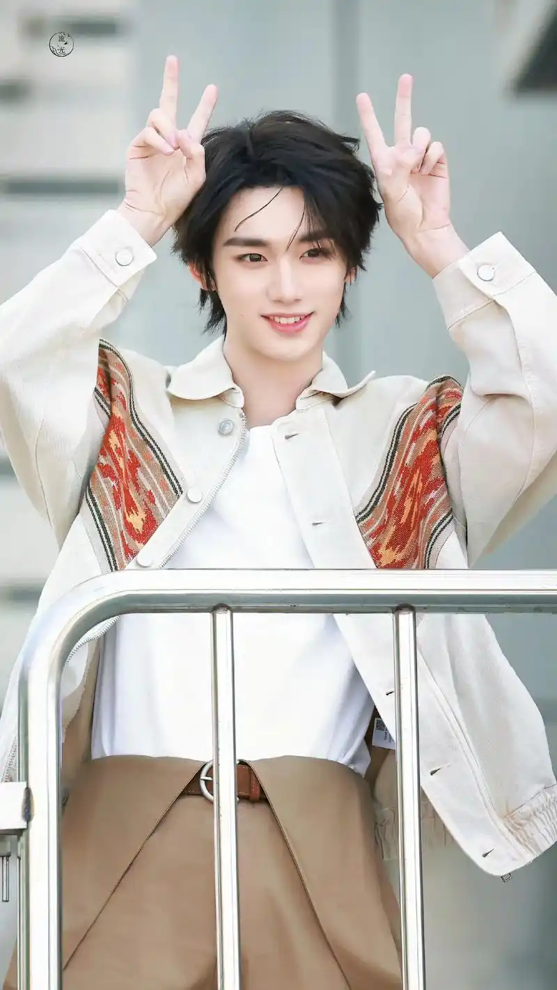 喜欢丁,不需要理由～是谁让丁程鑫越来越萌的啊!#我的神仙爱豆