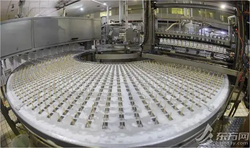 探秘雪糕工厂:盐水棒冰白雪冰砖都来自这里