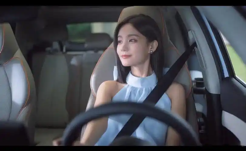 比亚迪近日正式宣布,李一桐成为元plus冠军版的形象代言人.