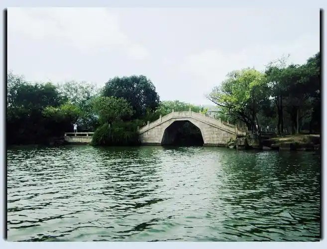 小桥流水江南岸