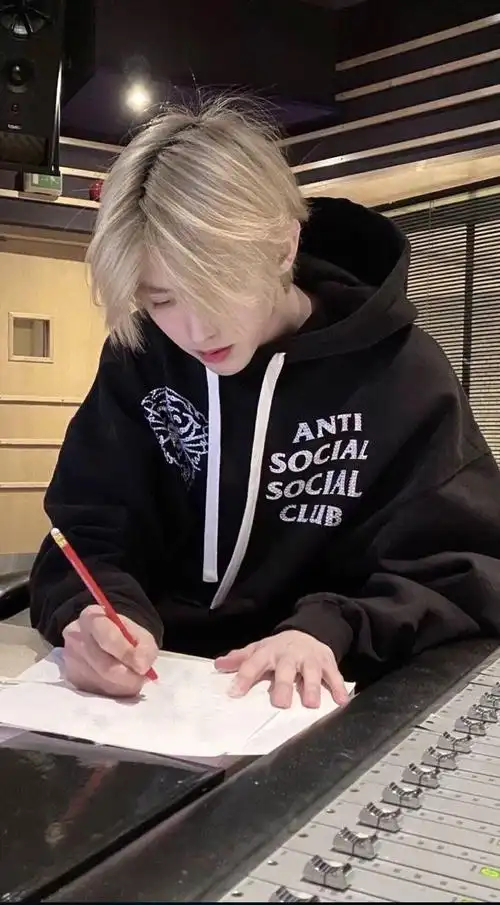 我肥来了今天是关于蔡徐坤图片