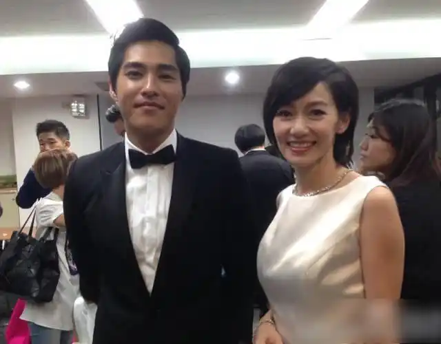 蓝正龙和妻子周幼婷.(资料图)