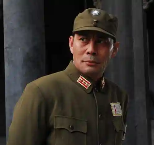 张涵予 张光北,1959年生于中国北京,中国内地影视男演员,空上军装总是