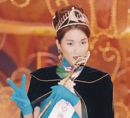 49岁杨恭如近照惊艳网友,他不愧是亚洲四姐妹的冠军_社交_获得了_香港