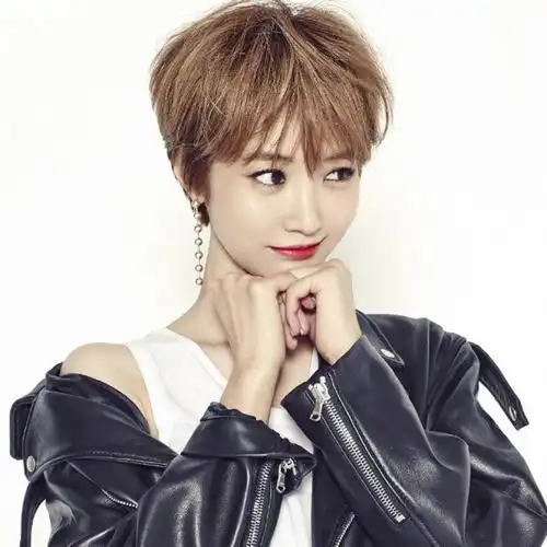 韩剧她很漂亮高俊熙同款假发 女短发空气刘海 短直发bobo头 真发