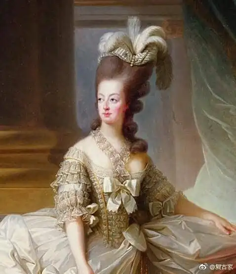 法国洛可可时期崇尚高发型