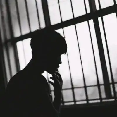 零五后·原宿·情侣头像,一左一右"超恩爱",00后早已设置