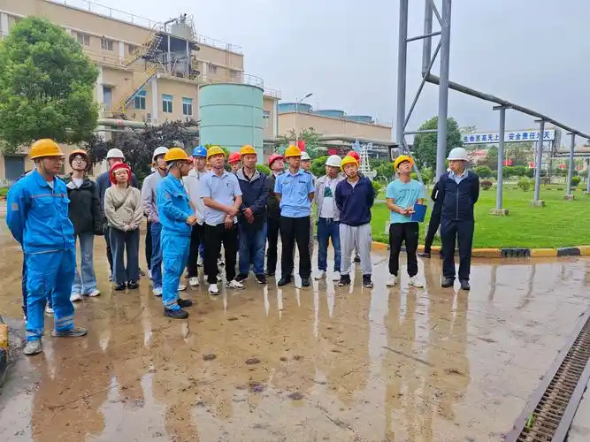 贵定县组织召开非煤矿山"双全日"暨工贸行业安全生产工作促进会