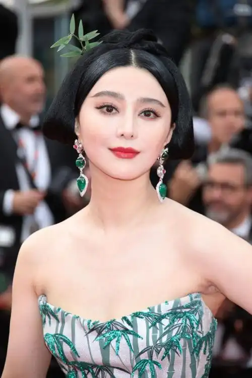 范冰冰##戛纳电影节##戛纳红毯还得看女明星##戛纳红毯