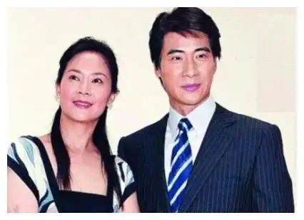 被抛弃的何音重获幸福嫁小9岁的徐云帆上演了一场神报复