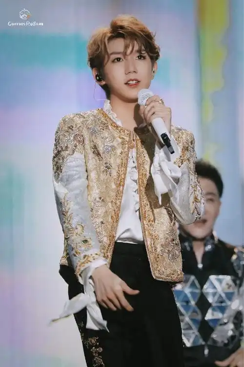 与王源十年璀璨共往##王源新专辑客厅狂欢