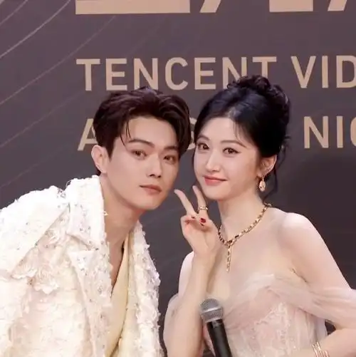 景甜|迪丽热巴_网易订阅