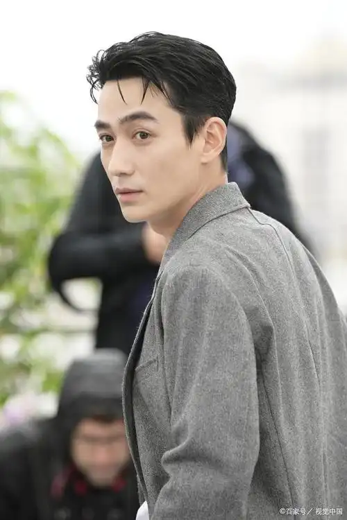 朱一龙30岁成爆款,曝辛酸成名路