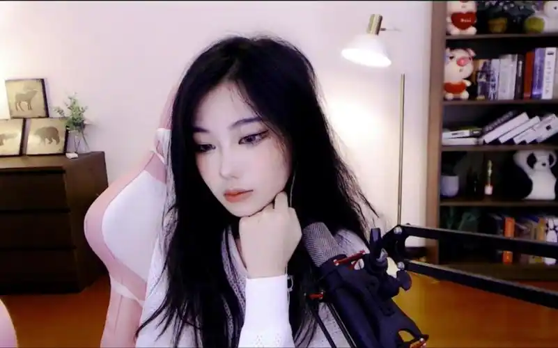 201030甜甜珂珂珂露脸直播啦打小号巅峰