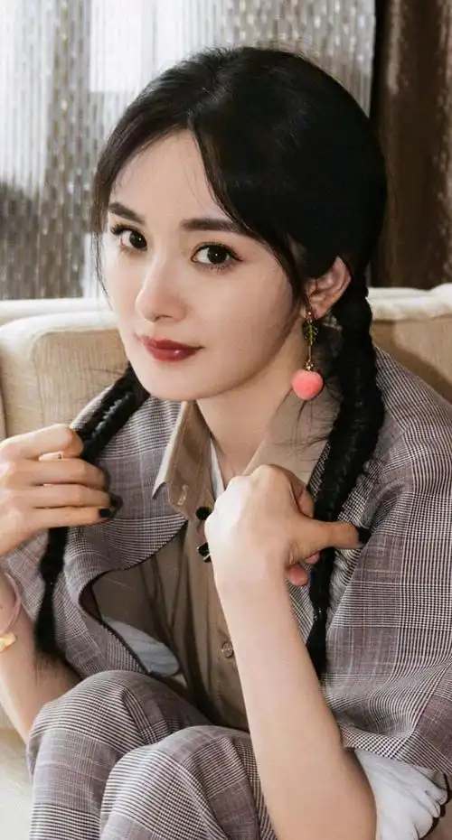 杨幂美图:温柔如水,甜蜜可人