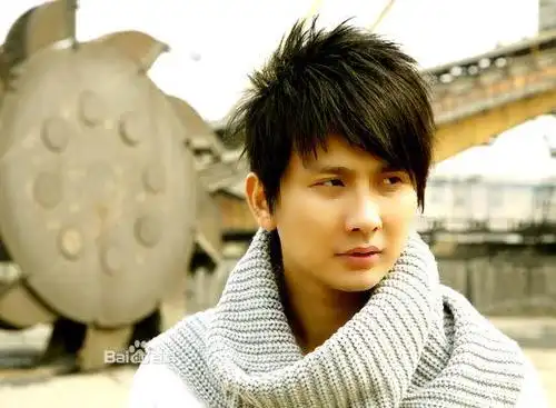 内地华语实力男歌手蓝雨演出火热预定!