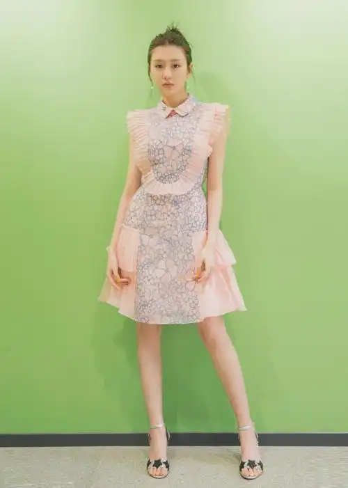 辛月广告代言代言费签约电话多少辛月经纪公司报价