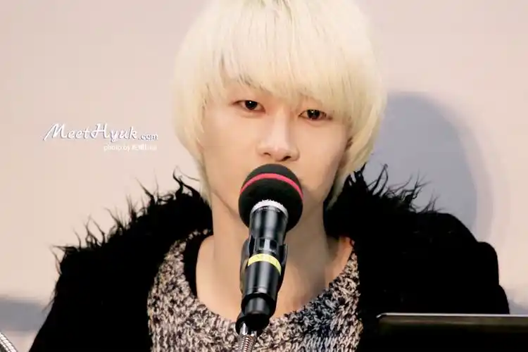 p>李赫宰(lee hyuk jae),艺名银赫(eun hyuk),1986年4月4日出生于