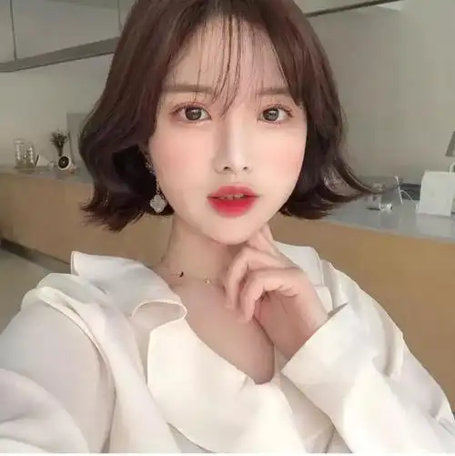 胖女孩剪什么短发好看(胖女孩的发型短发减龄)-天晟网