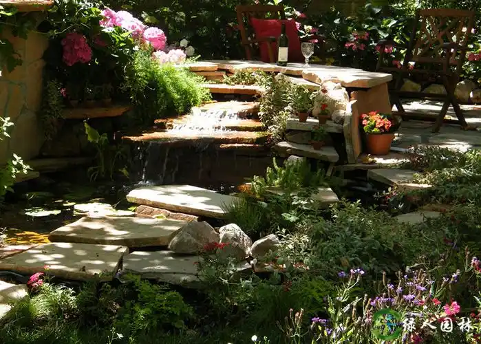 私家庭院假山水景图片