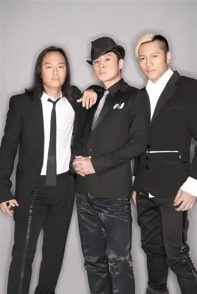 劲歌热舞加经典 草蜢郑中基陈小春苏永康献唱