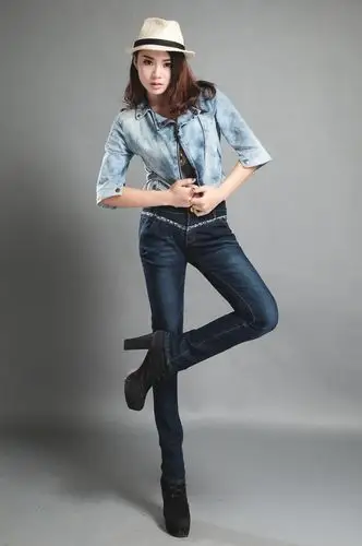 厂家直销低价杂款外贸原单女装破洞牛仔长裤女裤批发 纯儿牛仔裤