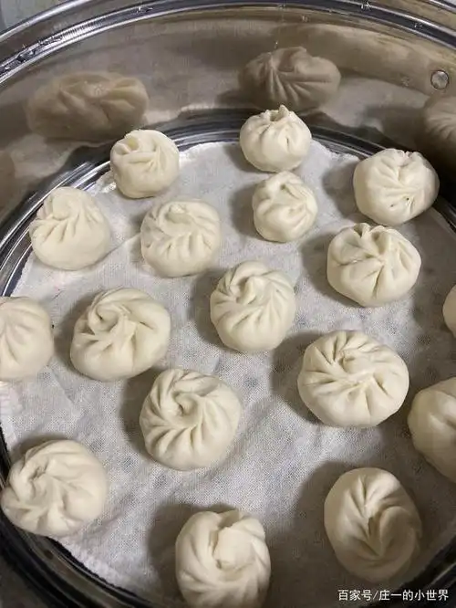 下雨天,在家包包子也是很惬意的事