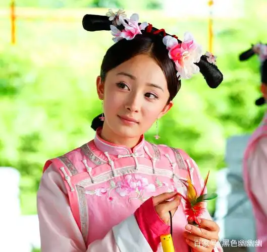 本以为杨幂的清宫装已经很美了,看到她我明白了什么是惊艳!