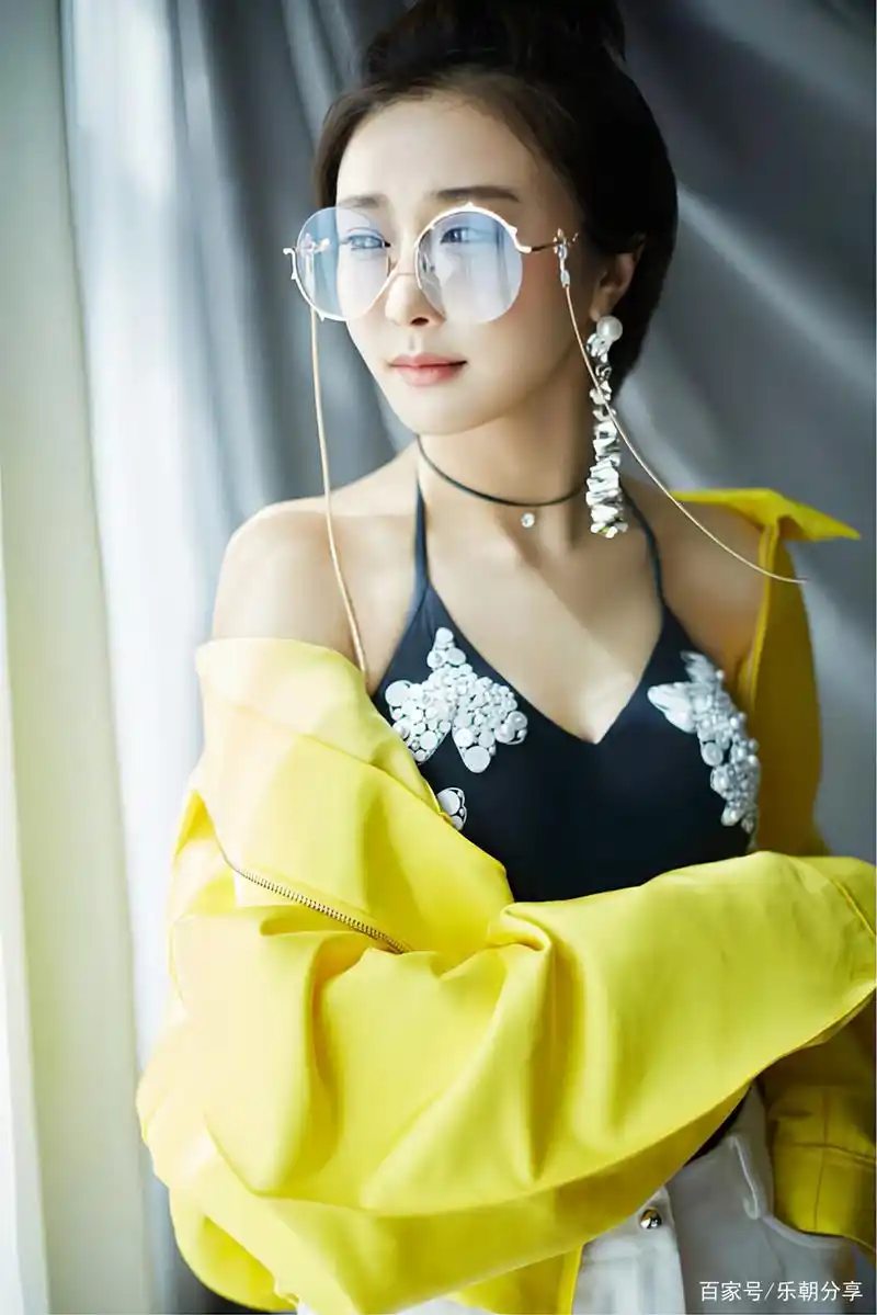 女歌手陈冰美图集锦