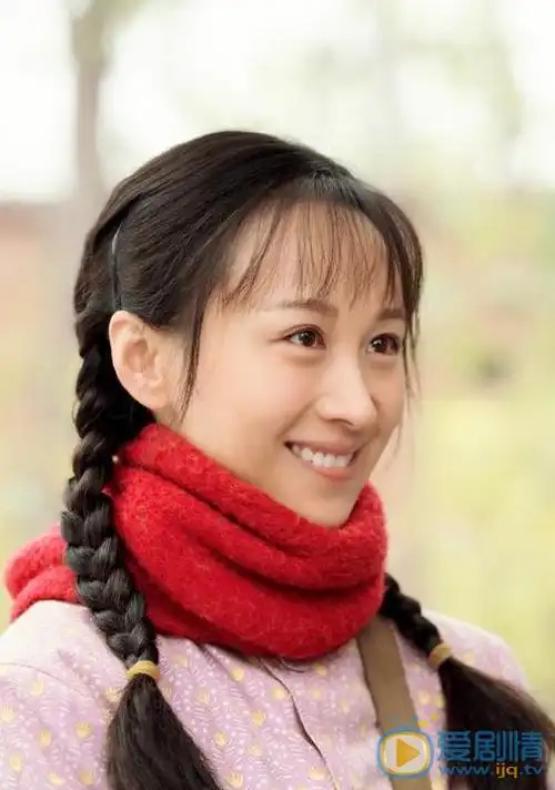 练束梅《三妹》剧照 练束梅三妹剧照