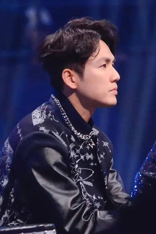 钟汉良电视剧亦舞之城##钟汉良o巡回演唱会##钟汉良冯睿