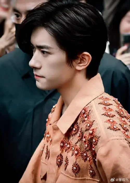 易烊千玺奢牌待遇