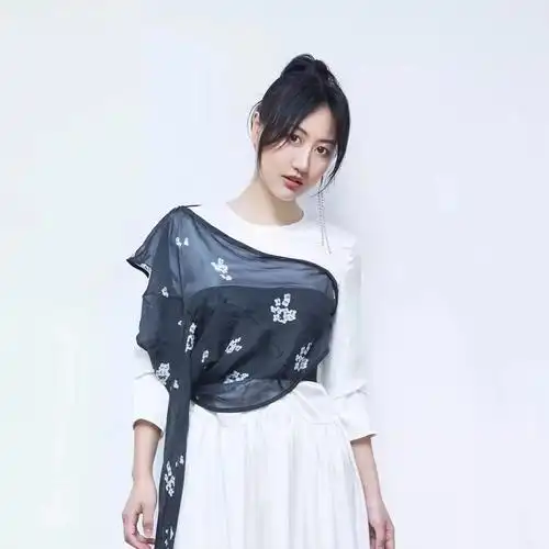 陈粒_歌手_作品_个人资料_简历_生日_经历_留言 - 酷乐米