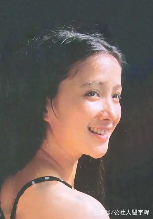 惊鸿一瞥,未若初见,古典美人何晴,12张青春老照片欣赏