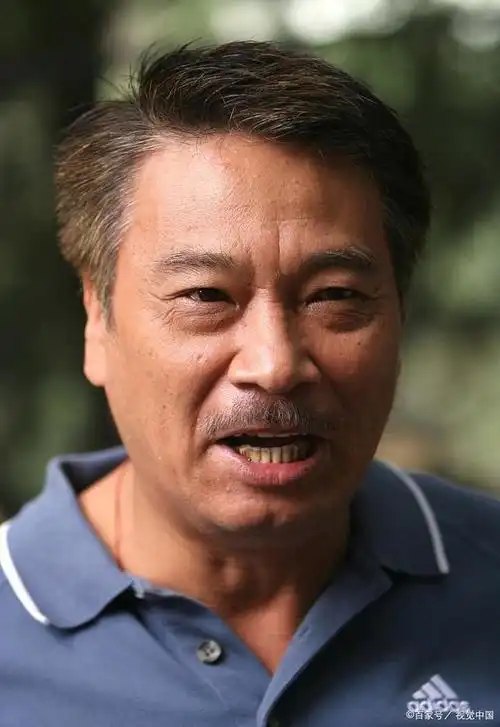 吴孟达(1952年1月2日—2021年2月27日),出生于福建省厦门市,7岁随父母