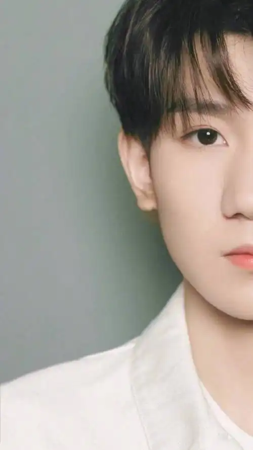 tfboys阳光帅气乖宝宝王源图片你有被撩到吗