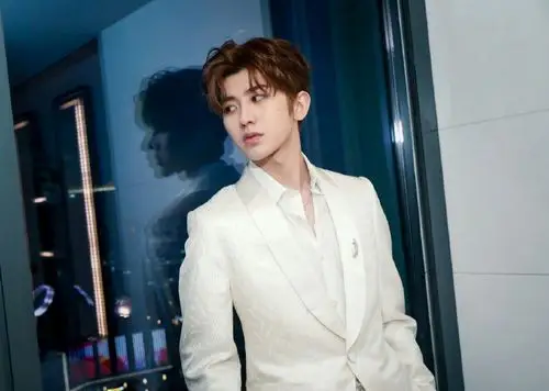 超人气偶像蔡徐坤高清图片帅到掉渣