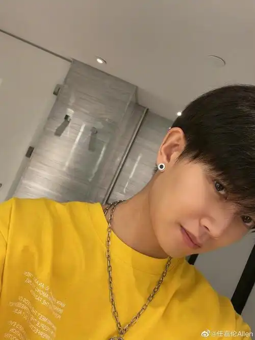 叮当今日份男友自拍请查收0922282228782228