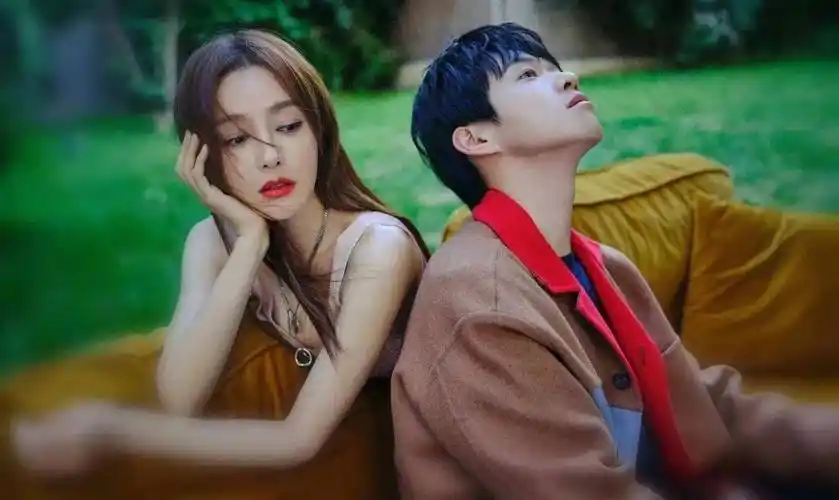 2021年被爆与杨幂分手,魏大勋又有新的恋爱对象,这次就是和魏大勋曝光