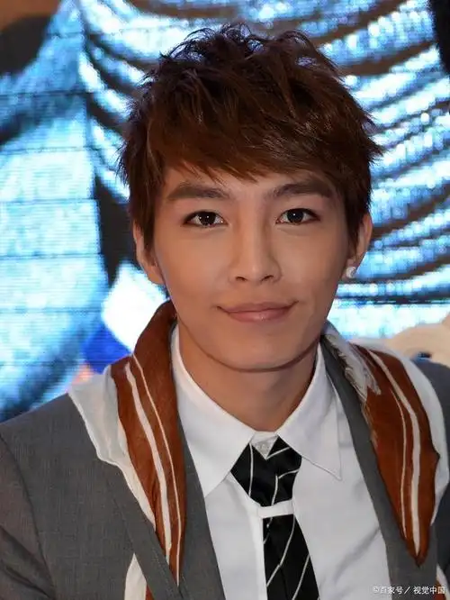 炎亚纶性丑闻始末:从恋爱到偷拍,从道歉到下架