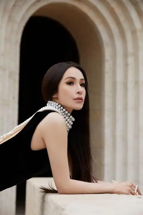 萧亚轩回归首秀连唱四首歌##萧亚轩时隔6年回归舞台#"潇洒小姐"