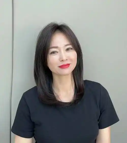 不建议中年女人留的5种发型,听着洋气,实际上显老土气,很油腻_头发