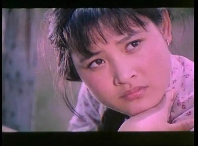 1979年经典老电影《小花》剧照及主演著名影星陈冲的照片