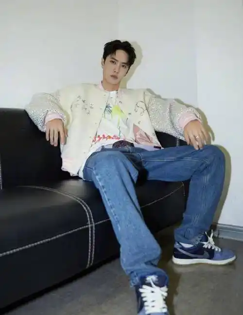 求王一博别再瘦了!