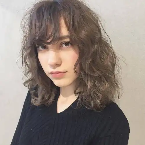 中长发大波浪卷