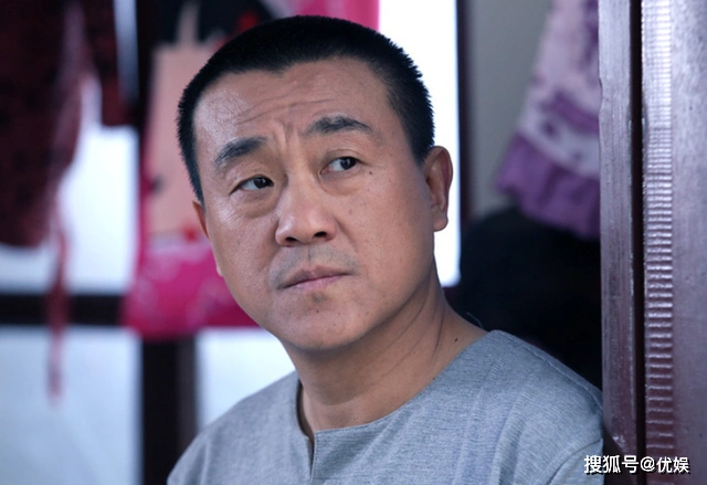 娶暗恋14年的同桌,婚后却很少晒她照片,有种低调的爱情叫何冰_李海洋