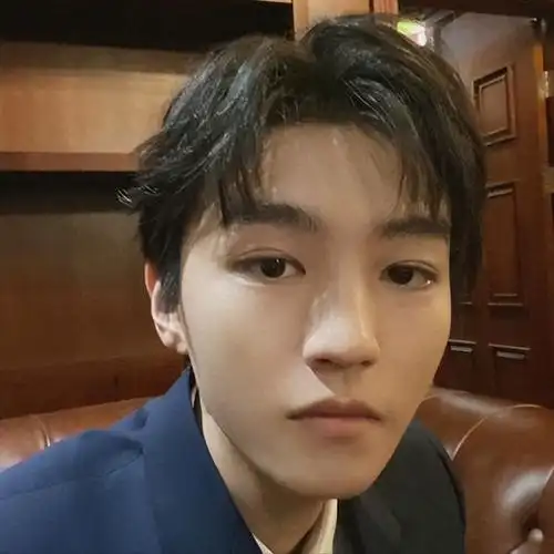 曝王源与经纪人恋爱,留学也将其带身边,疑同居,细节被扒|王俊凯|谈