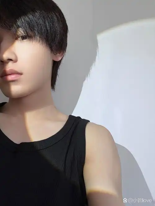 我男神,素颜也是那么的好看@时代少年团宋亚轩