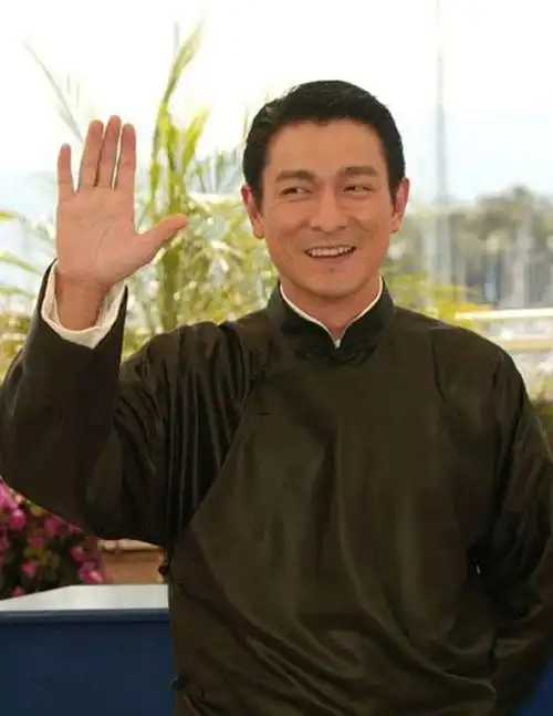 明星帮你集五福 最全"五福到"手势送给你!