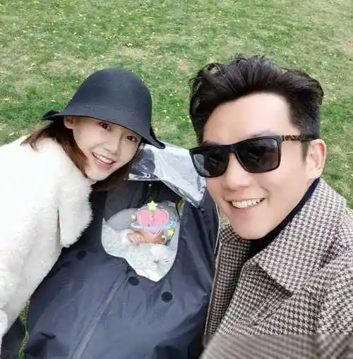 无脑娇妻苗苗复出浪姐5哺乳期怀孕婚礼未办不简单